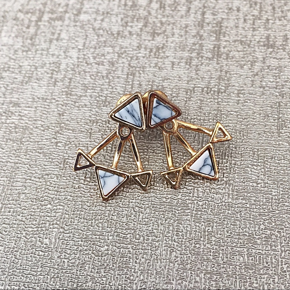 Stone Pattern Stud Earrings